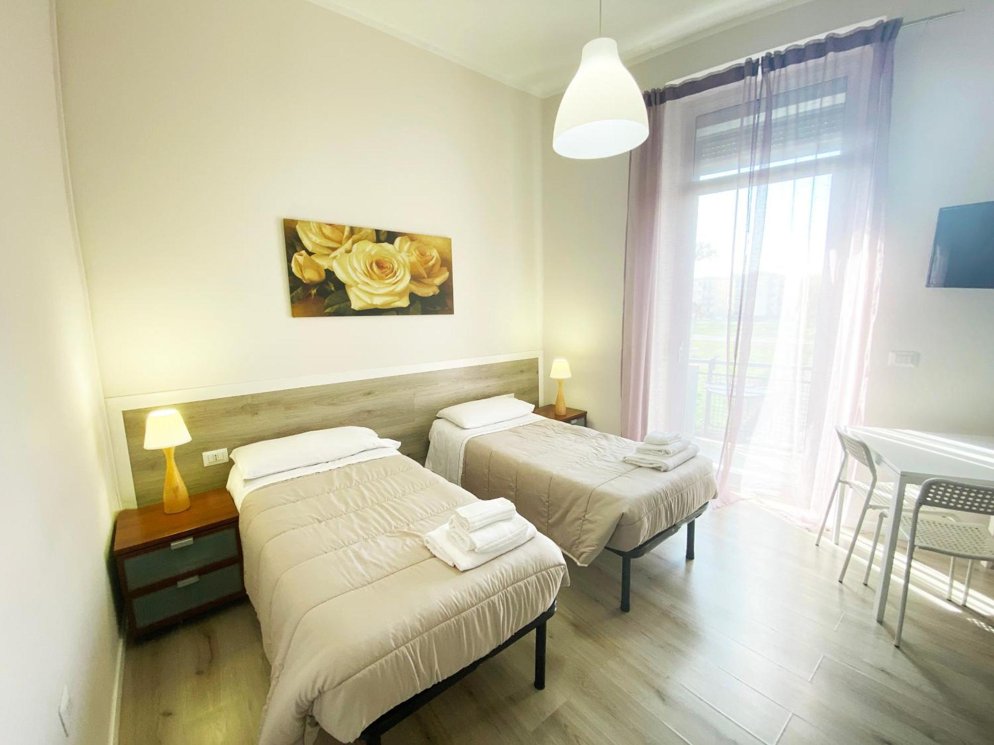 Easyrooms One ปาร์มา ภายนอก รูปภาพ